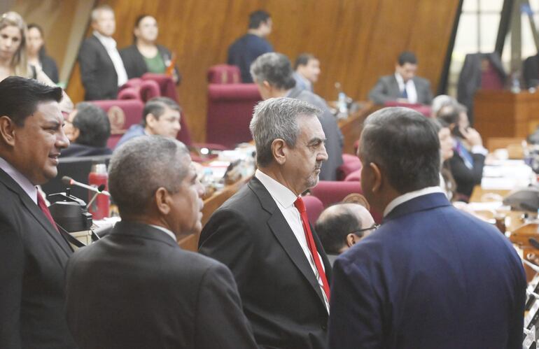 Los cartistas defendieron el beneficio y enterraron el proyecto.