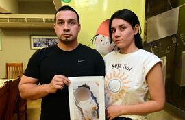 Denisse Valdez y José Lombardo denuncian negligencia médica en IPS.