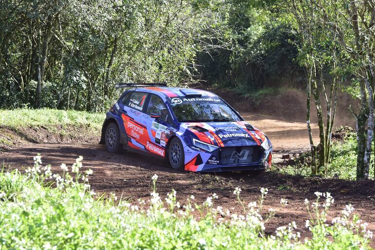Un llantazo al principio prácticamente del rally, lo dejó a Fau Zaldívar con chances complicadas de pelear por el triunfo, aunque igual se impuso en varios tramos y la Power Stage, con el Hyundai i20 N Rally2.