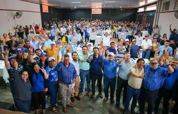 Acto del Nuevo Liberalismo en Paraguarí. (Gentileza).