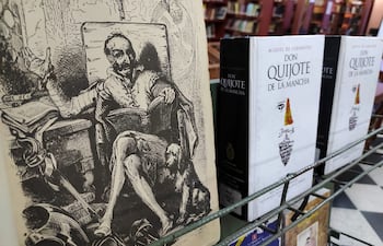 Parte de la exposición habilitada en la Biblioteca Municipal de Asunción.