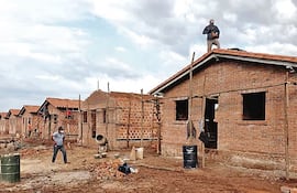 Pobladores de Ybycuí piden acceder a casa propia.
