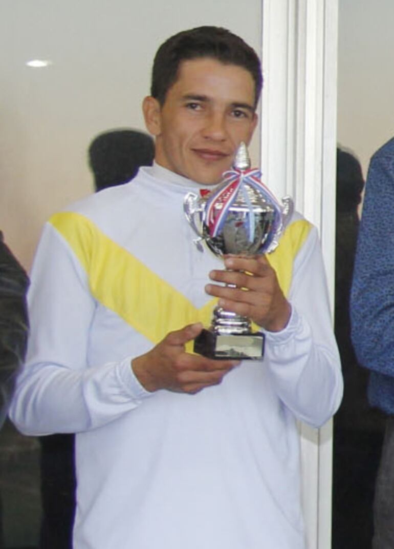 Juan Figueredo, el jockey más ganador de la temporada pasada.