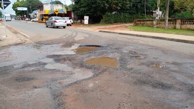 Las rutas del país están en pésimo estado, pero el MOPC gasta millones en seguro médico vip de sus funcionarios.