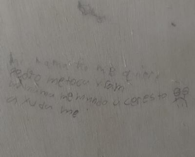 La Policía Nacional busca a madre e hijas tras el hallazgo del escrito.