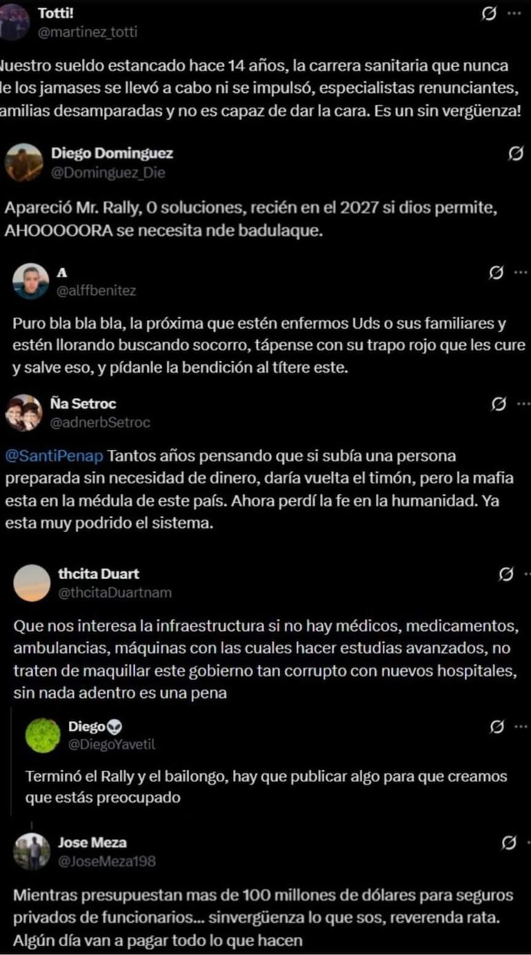 Captura de pantalla de tweets críticos sobre la salud en Paraguay, sin personas visibles, solo textos denunciando la situación actual.