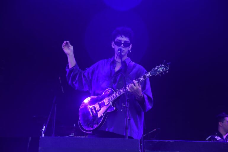 Banda paraguaya Sobre Ondas en el festival Asunciónico 2024 en el Parque Olímpico en Asunción Paraguay.