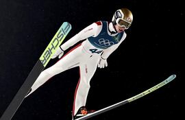 Austria, a la que representan Jan Hörl y Stephan Embacher, lidera la prueba por parejas (‘superteam’) masculina de saltos de esquí nórdico.