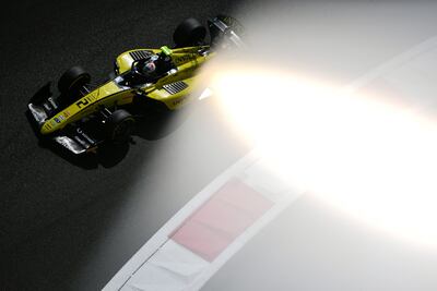 El monoplaza de Invicta Racing del piloto paraguayo Joshua Duerksen en los test de post temporada de la Fórmula 2 en el Circuito Yas Marina, en Abu Dabi, Emiratos Árabes Unidos.