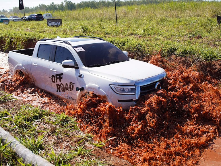 Los vehículos GWM demostraron su capacidad todoterreno en el exclusivo circuito off-road de Villeta.