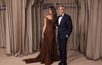 George Clooney y su esposa Amal Clooney.