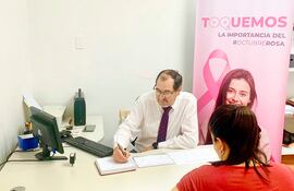 Santa Clara Medicina Prepaga este mes de octubre lanzó su campaña de concienciación y prevención del cáncer de mama bajo el lema: “Toquemos la importancia del Octubre Rosa”.
