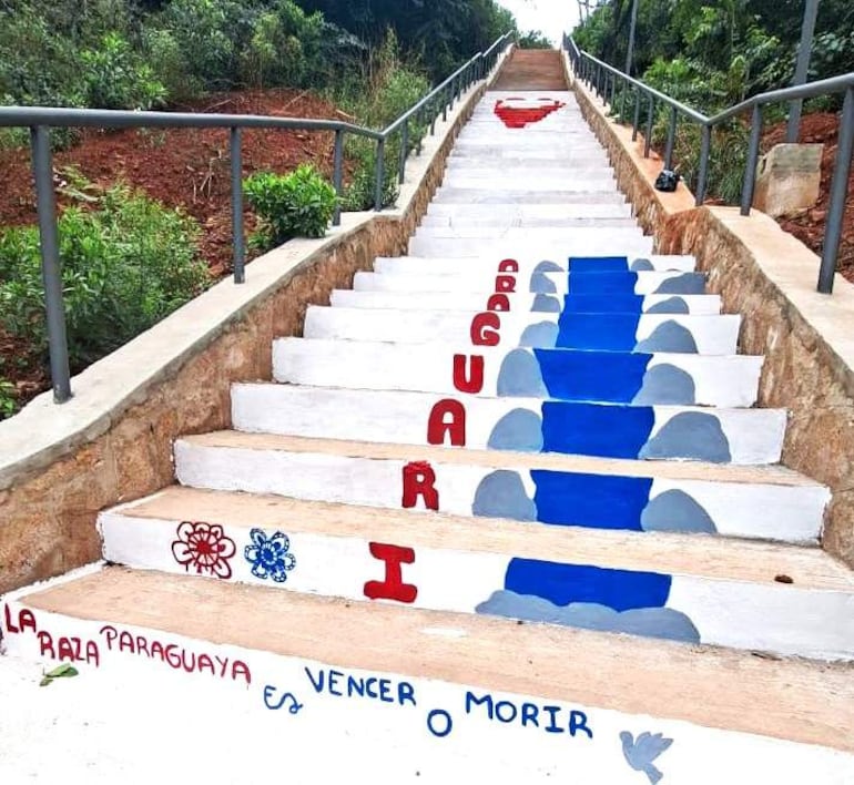 En Paraguarí impulsan un concurso de pintura y creatividad en la escalinata del Cerro Perõ.