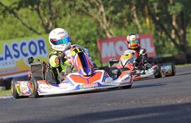 El piloto Sebastián Galeano, con su kart #18, se adjudicó la victoria en la categoría Rotax Junior Max en el arranque del certamen.