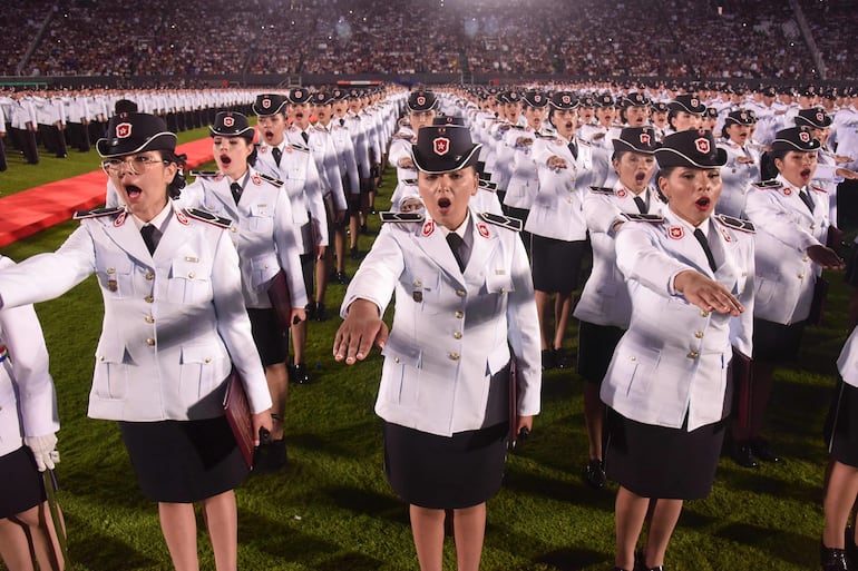Mujeres policías graduadas.