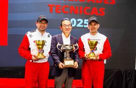 Los ganadores del Concurso de Habilidades Técnicas de Hino.