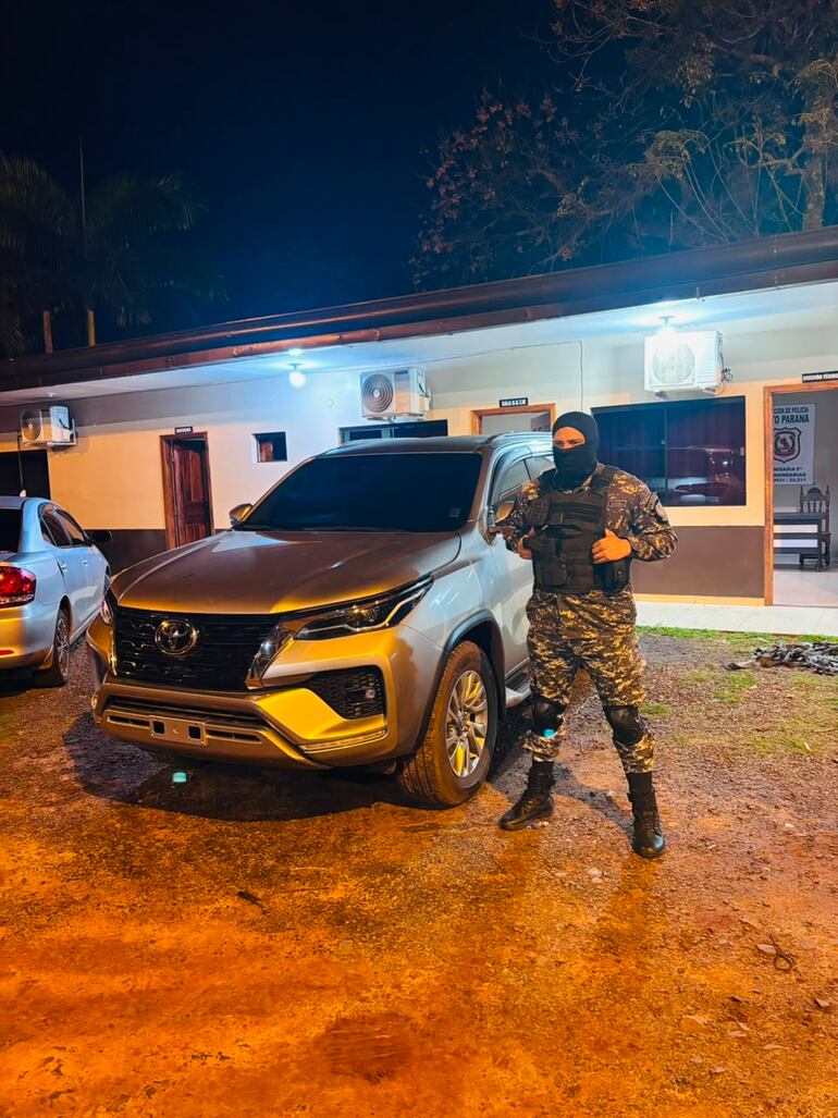 El vehículo fue denunciado como robado en agosto del 2024 en la ciudad de Foz de Yguazu, Brasil, recuperado en Hernandarias. El tráfico de vehículo está en auge.