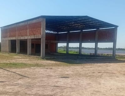 obra pùblica abandonada en Bahìa Negra
