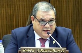 Dip. Rubén Antonio Rousillón Blaires (ANR - cartista), ex gobernador de Presidente Hayes acusado de corrupción.