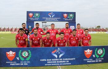 Componentes del equipo de Regional Paraguarí, que logró la victoria por 2-1.