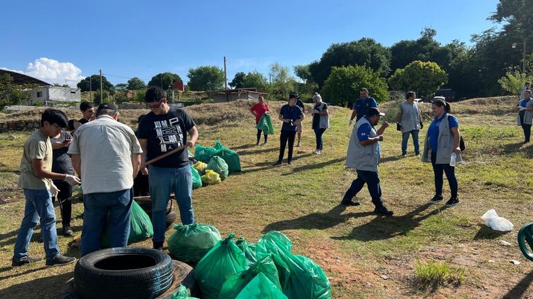 Jóvenes invitan a limpiar la Costanera de Asunción para que quede "una onda playa San José de Encarnación".