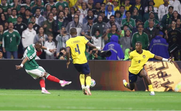 Primer golazo del cuadro azteca, por intermedio de su goleador Julián Quiñónez, que llega a su tercera conversión en este mundial.
FIFA