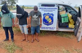 Los hermanos Derlis y Luis Alberto Gavilán Villagra, y quien dice llamarse Ronald Antonio Lezcano Lezcano, detenidos.