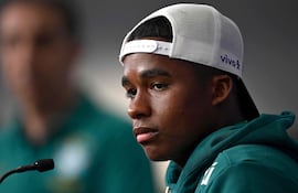 El delantero de Brasil Endrick ofrece una rueda de prensa en el hotel The Ridge en Basking Ridge, Nueva Jersey, durante el torneo de fútbol de la Copa Mundial 2026.