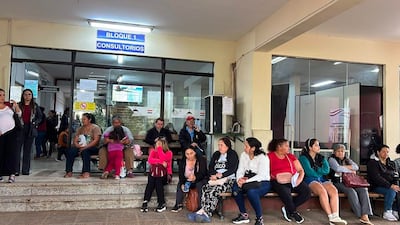 Pacientes cuestionan el abandono del Hospital Regional de Caacupé por falta de medicamentos y pésimas condiciones