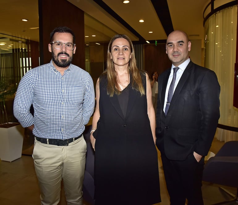 Christian Moreno, Yazmin Lombardo y Diego Fleytas.