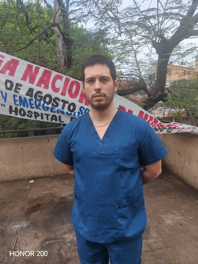 Doctor Carlos Giménez, médico neurocirujano renunciante.