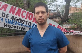 Doctor Carlos Giménez, médico neurocirujano renunciante.