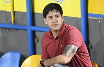 El entrenador del Sportivo Trinidense, José Gabriel Arrúa en la previa al duelo ante Olimpia, disputado en terreno del Deportivo Capiatá.