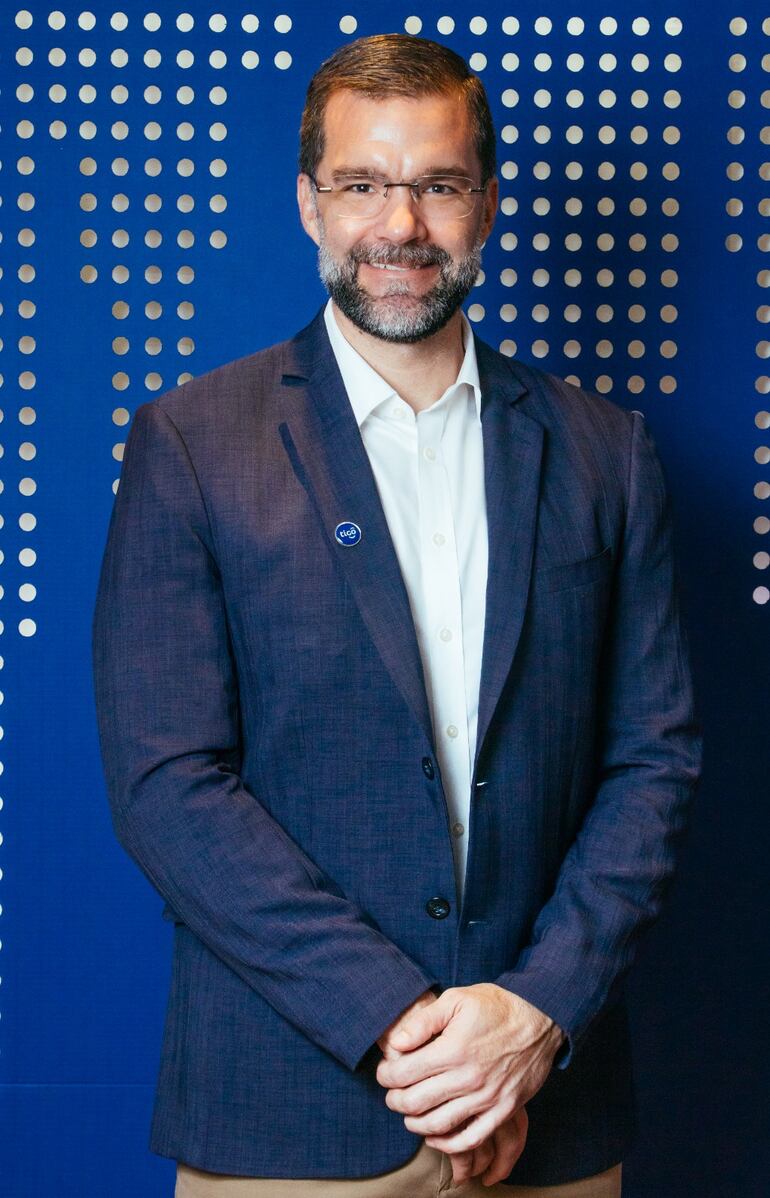 Roberto Laratro, director general de Tigo.