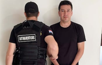 Víctor Hugo Centurión Miranda, alias Centu, exarquero de Olimpia encarcelado por narcotráfico. Se presento ayer en la Fiscalía.