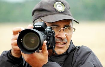 Pablo Medina, en una fotografía que retrata su tesonera labor periodística.