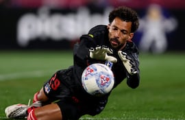 Vozinha (40 años), del Colo Colo de Chile, uno de los candidatos a mejor portero.