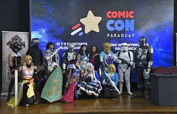 Cosplayers fueron parte de la presentación de la Comic Con Paraguay 2026, que se realizó hoy en el auditorio de la Biblioteca y Archivo Central del Congreso Nacional.