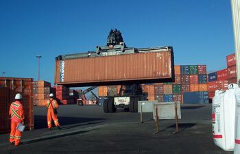 El proteccionismo hace aún más importante la competitividad. Nuestro país debe redoblar esfuerzos en mejorar su infraestructura: física, digital e institucional.