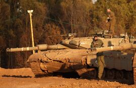 Israel acusó a Sudáfrica de presentar a la CIJ una “imagen fáctica y jurídica profundamente distorsionada” de la realidad de su guerra en Gaza. EFE/EPA/ATEF