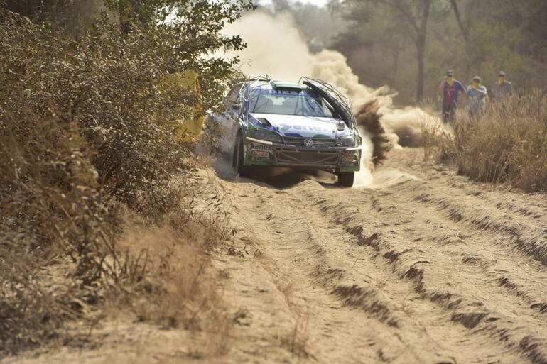 El VW Polo GTI R5 de Augusto Bestard y Héctor Núnez en el Rally del Chaco 2023.