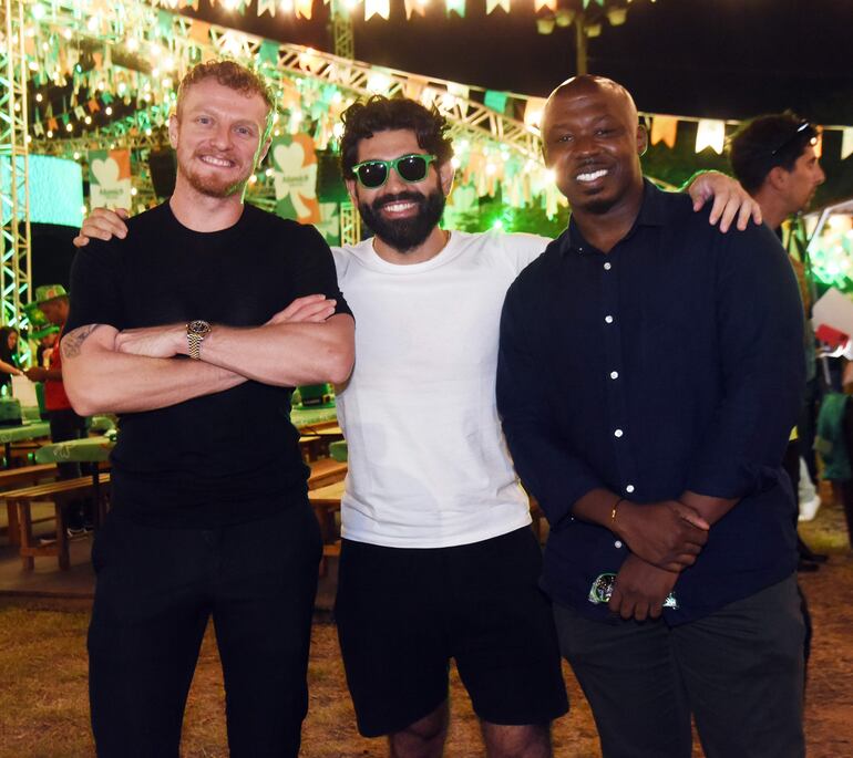 Sebastián Vollm, Karim Kanso y Alex Merelus.