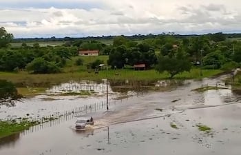 Así quedó inundado el centro de la comunidad de Laguna Itá del distrito de San Juan de Ñeembucú, luego de la intensa lluvia registrada en la zona.