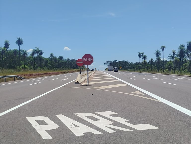 Desde el kilómetro 53 hasta el 60 de la ruta PY02, la falta de iluminación deja a oscuras un tramo clave y expone a riesgos a quienes transitan por la zona.
