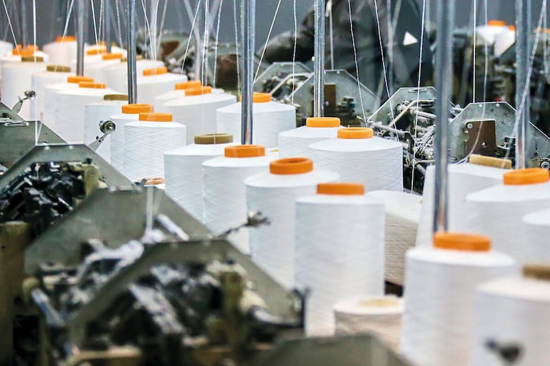 Máquinas y producción textil, parte del proceso de maquila.