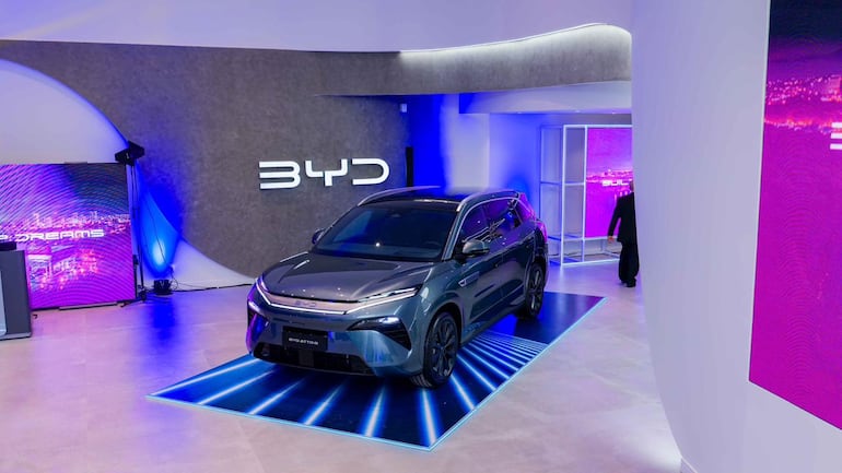 El ATTO 8 combina diseño, tecnología y confort en un SUV pensado para el usuario moderno.