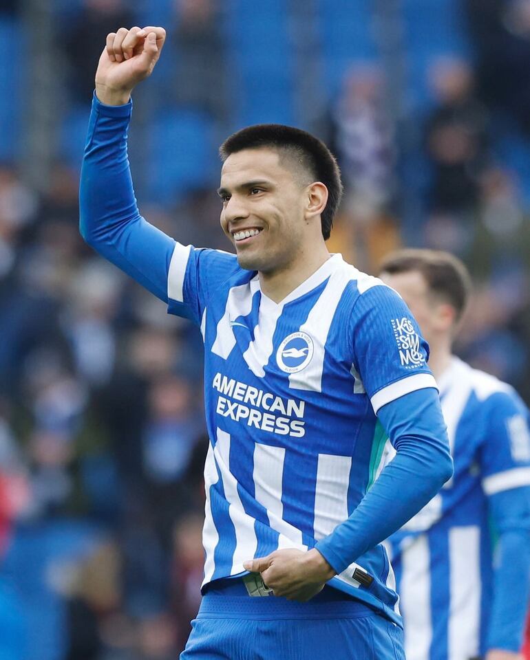 El Brighton del compatriota Diego Gómez visita este sábado al Sunderland de Omar Alderete.