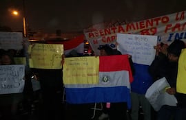Siguen las protestas frente a Registro Públicos, sobre avenida Eusebio Ayala.