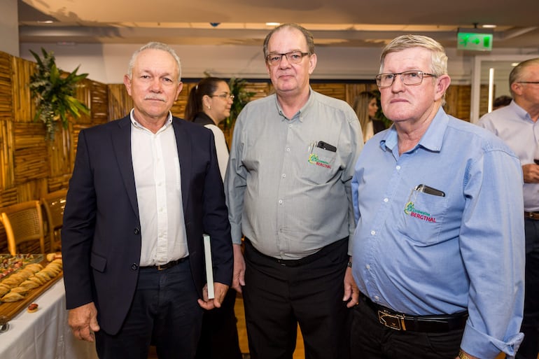 Asamblea Bancop 2026
Theodor Pankrats, Billy Peters, Johan Dueck