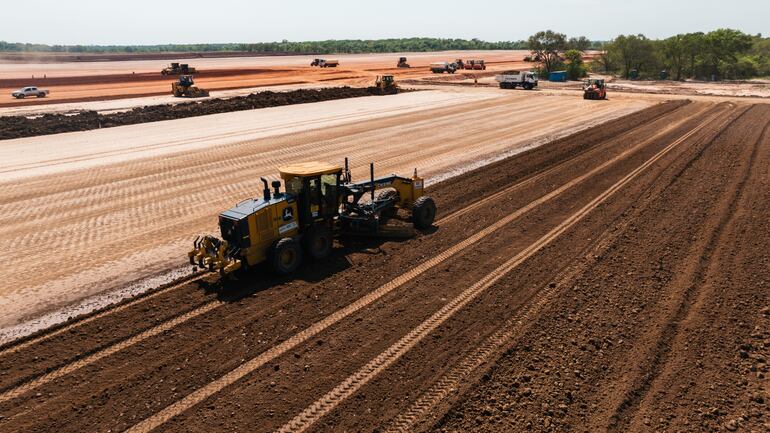 Más de 370 empresas de todos los tamaños trabajan hoy con Paracel, dinamizando la economía local y fortaleciendo cadenas productivas.